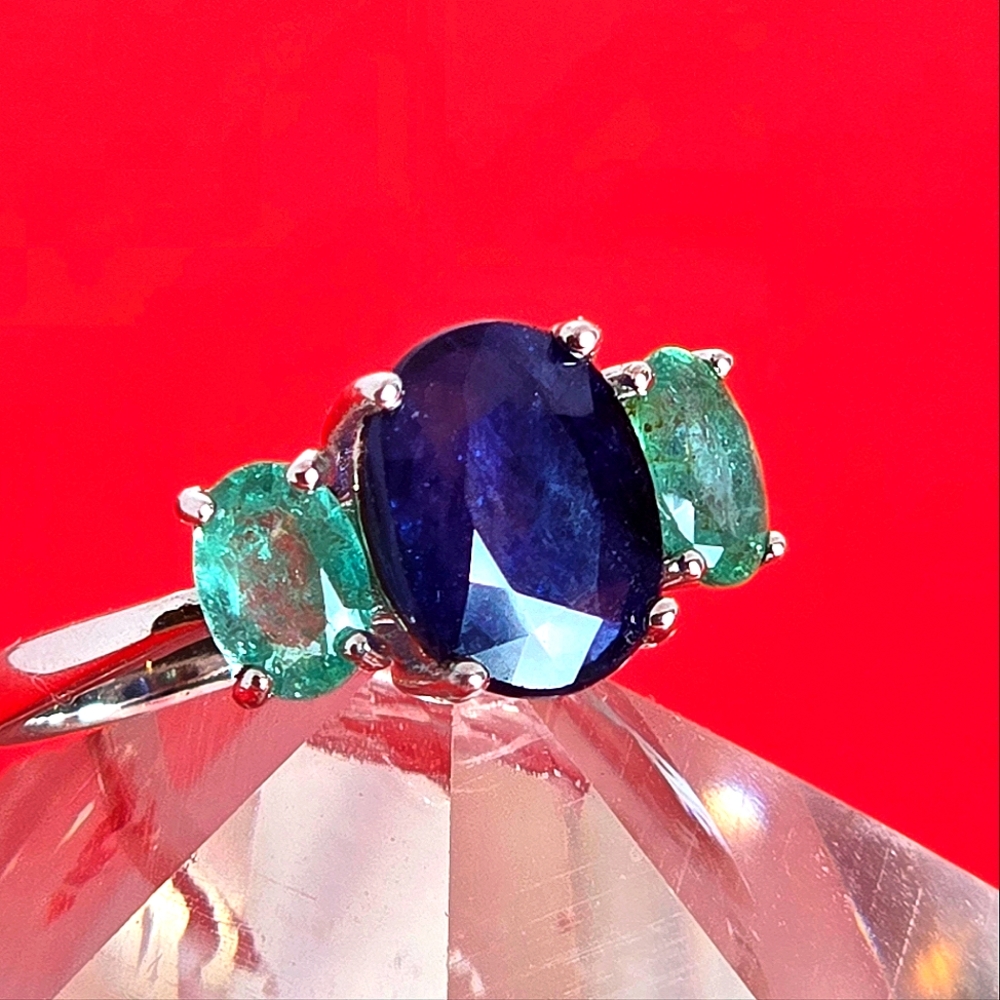 Natural Blue Sapphire & Emerald 925 Sterling Silver Ring
